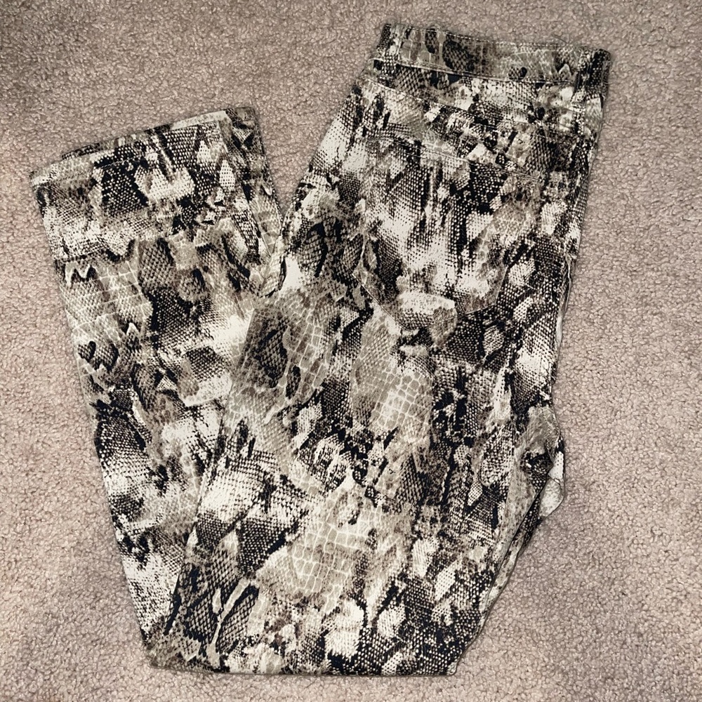 New York & Co snake print jeans 4
